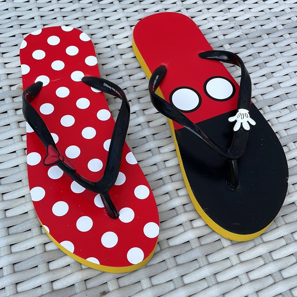 DISNEY Mickey and Minnie Mouse Flip Flops Size 7